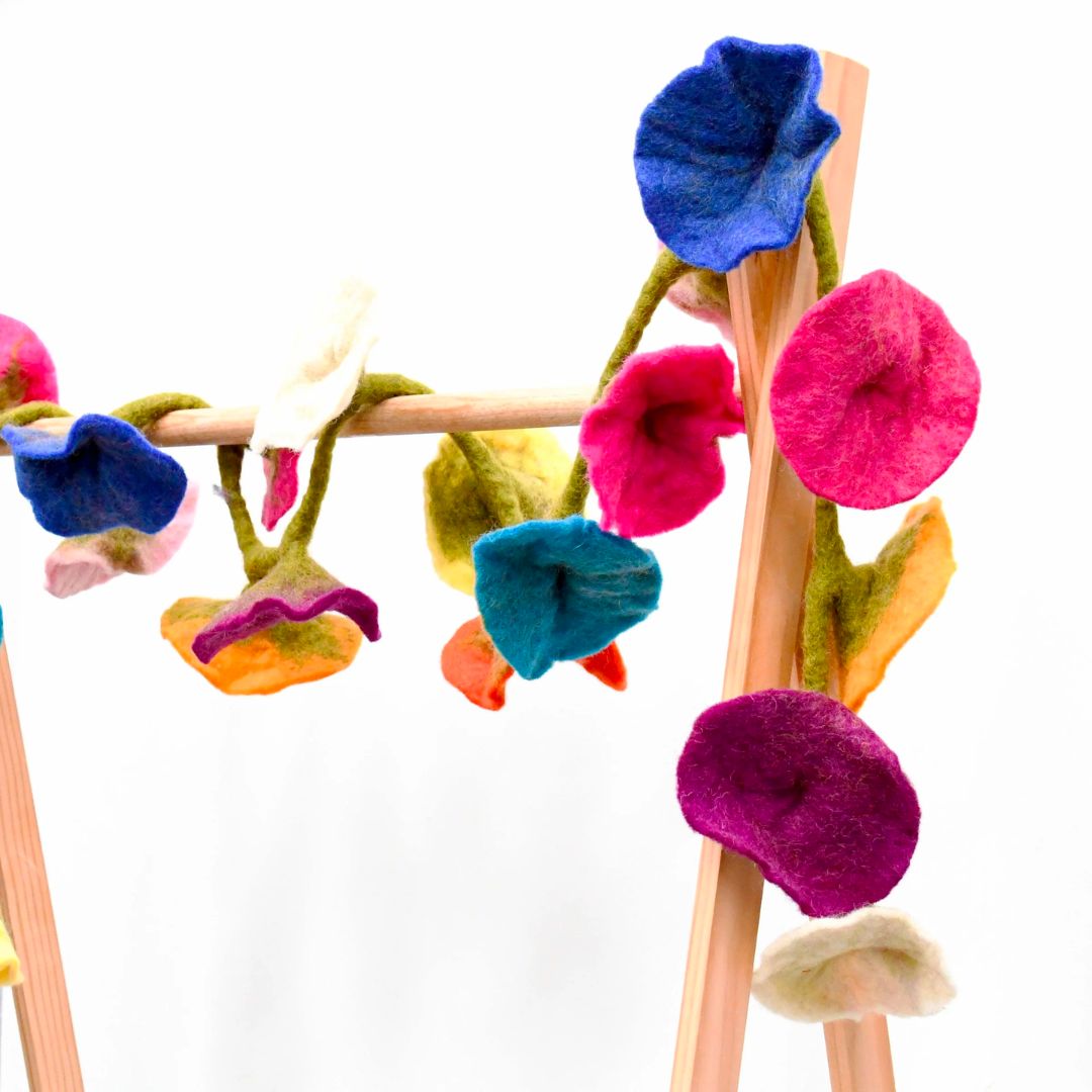 Tara Treasures felt colourful flower garland. 17cm decorative flower garland to decorate the home or for pretend play. 
